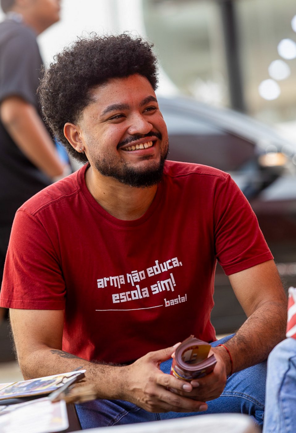 Léo Rondon sorrindo, candidato a Deputado Federal pelo número 1330